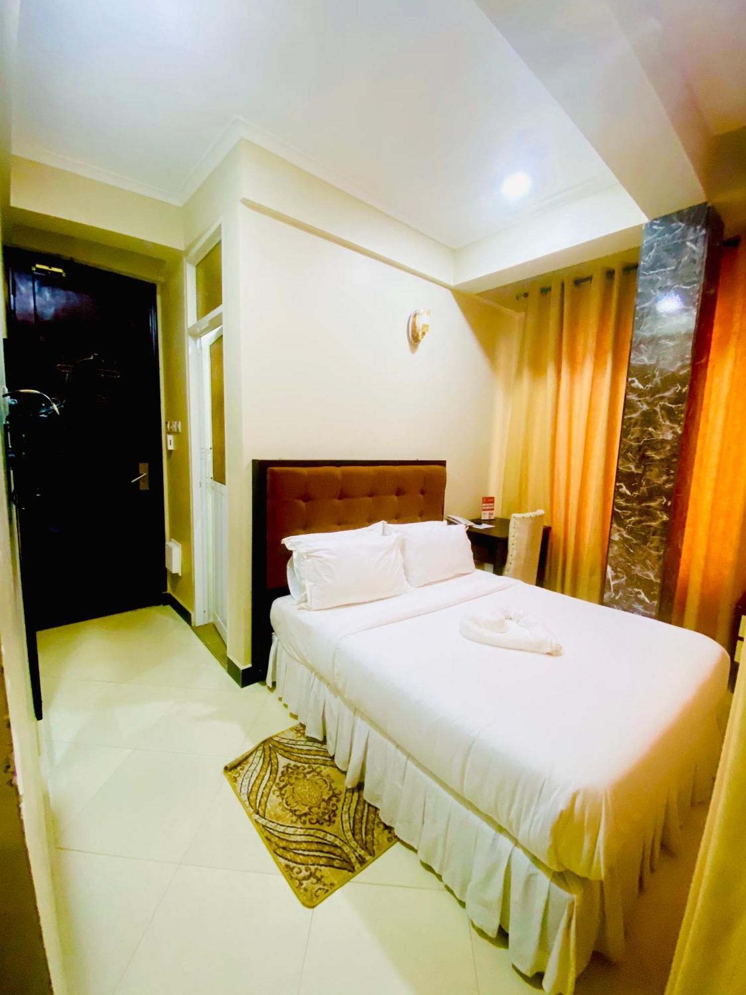 Diary Hotel Dar es Salaam Ngoại thất bức ảnh